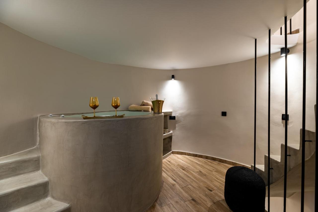 Lami Traditional Windmill - With Private Pool And Jacuzzi Pyrgos Kallistis Luaran gambar