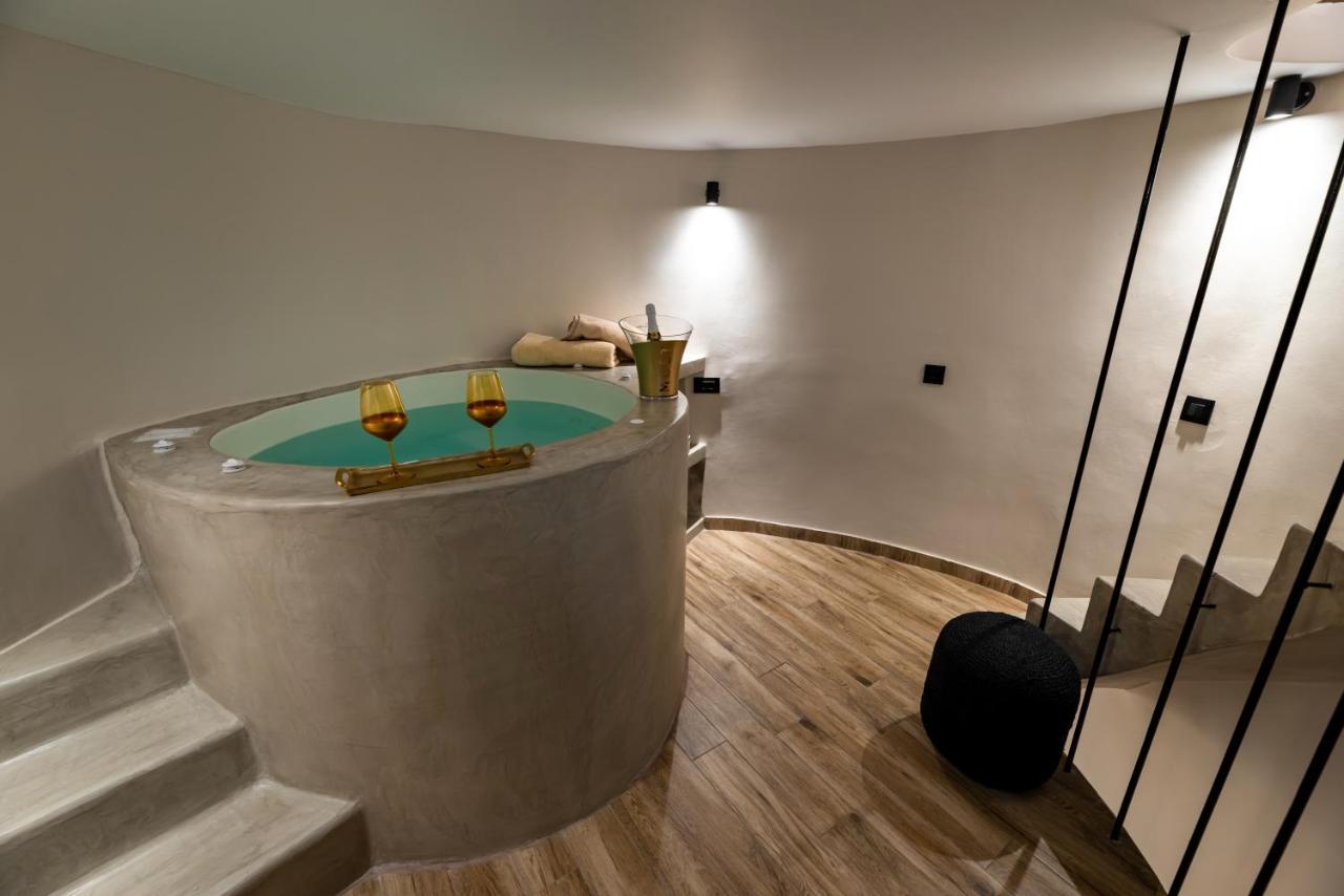 Lami Traditional Windmill - With Private Pool And Jacuzzi Pyrgos Kallistis Luaran gambar
